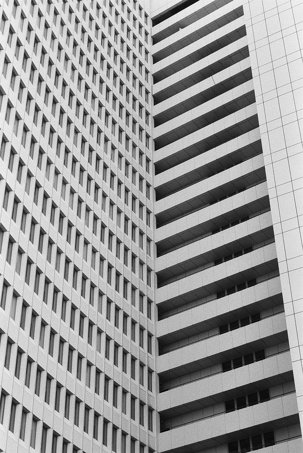 The façade of the old Hermes building in Hamburg-Ottensen. Shot Fomapan 400 action.